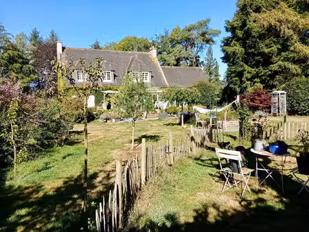 finistère : proche scrignac. belle maison familiale de 197 m² avec partie indépendante et 