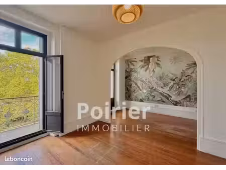 studio 1 pièce 35 m²