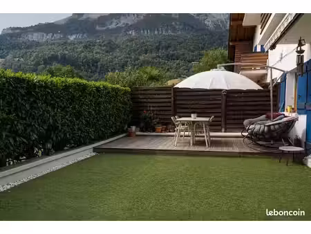 appartement lumineux - terrasse 50m2  rez de jardin