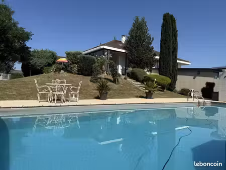 villa 6 pièces 140 m²