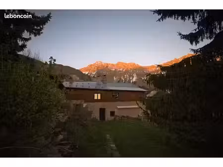 maison typique avec vue imprenable
