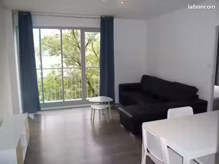 t3 58m² refait à neuf