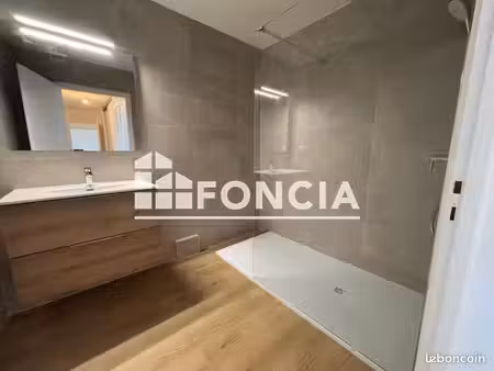 appartement 3 pièces 75.82m² à louer 1400 - reignier esery 74930