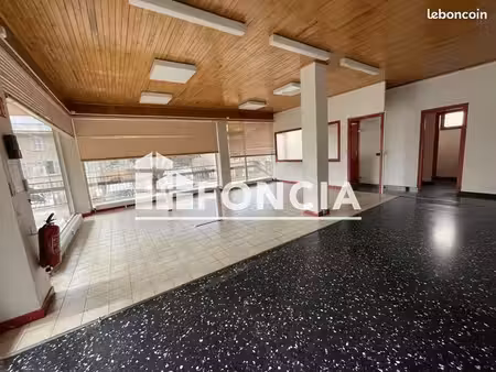 local commercial 4 pièces 88.87m² à louer 1300 - la chambre 73130