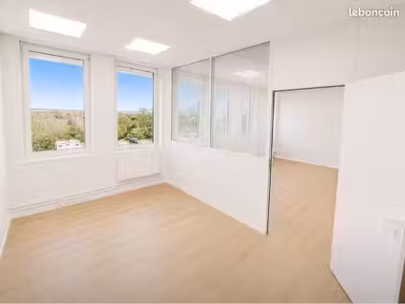 bureau privatif à louer — archamps