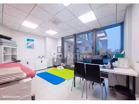 bureaux spacieux au centre hestia