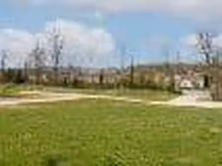 terrain constructible viabilisé à vendre
