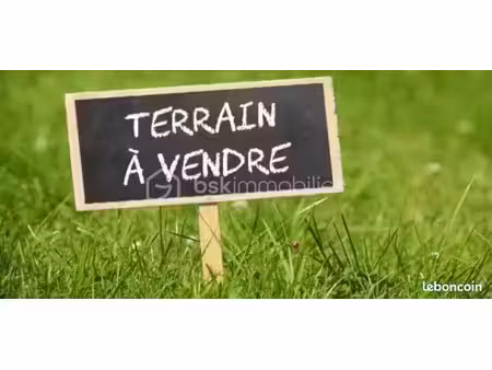 terrain 1 310 m² maison rouge