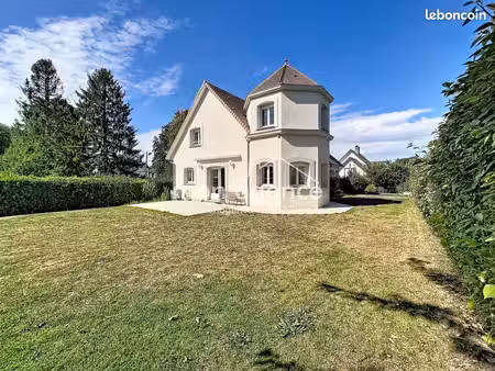 propriété 6 pièces 168 m²