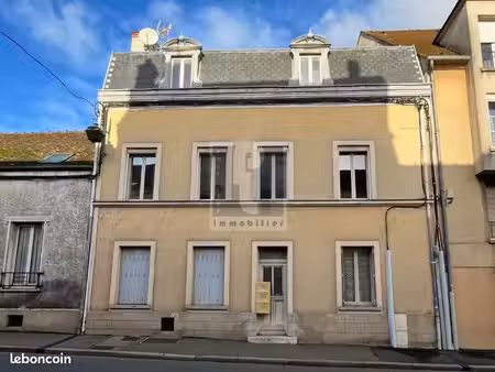immeuble 157 m² nemours