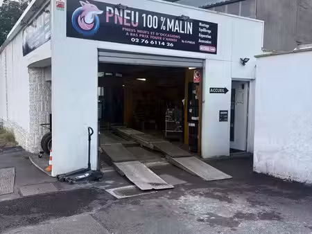 atelier pneumatiques équipé 150 m2