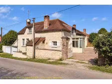 charme  confort et piscine au coeur de l'aillantais