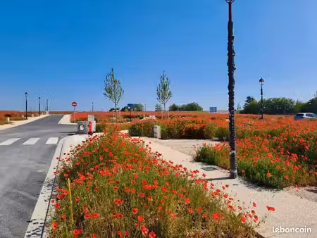 terrain 277 m² maulette