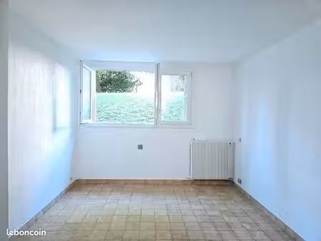 appartement 1 pièce 14 m²