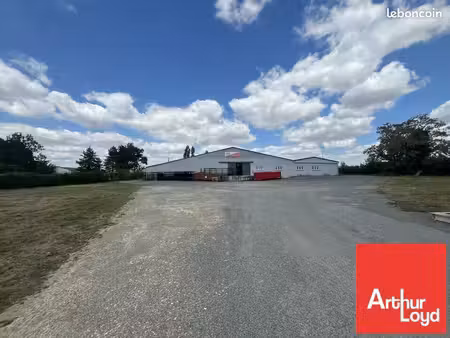 local d'activite 2900 m² la crèche