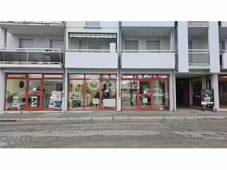 local commercial à louer