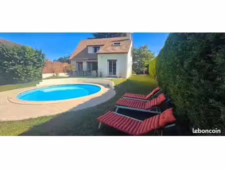 maison familiale 4 chambres avec piscine et terrain de 1 100 m² – maurecourt