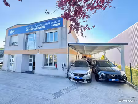 sté de vente automobile clé en main – 5 ans d’existence - forte rentabilité - 1m ca - faib