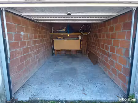 garage/box fermé 15 m2 albi