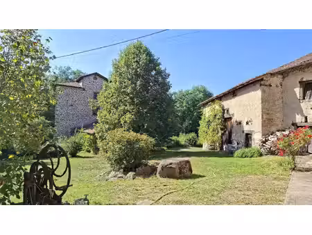 ensemble immobilier avec moulin et propriete