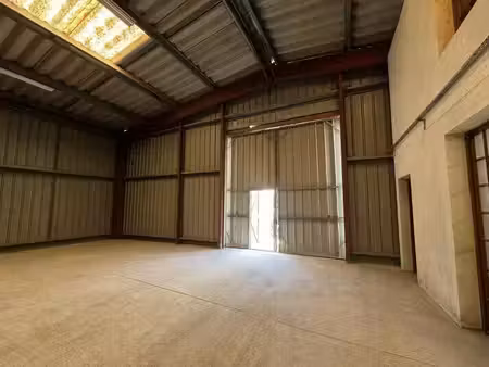 location entrepôt vedene 84270 400m²