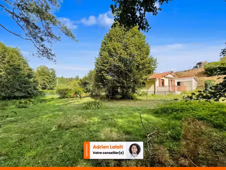 maison bordée par rivière - 2 chambres - 4000m²