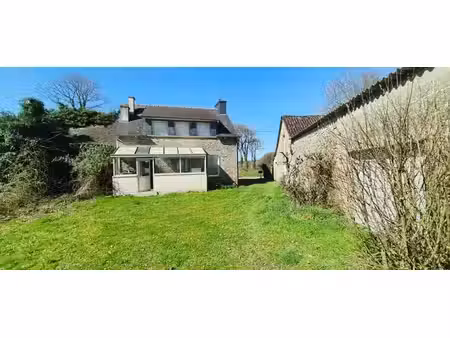 exclusivité!! côtes d'armor. 22210 plémet  maison en pierres  2 chambres  dépendances  gar