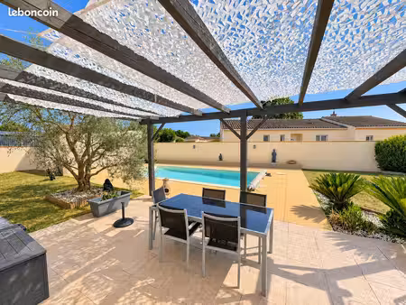 maison 135 m² – terrain 850 m² – piscine – 2 garages – dpe b