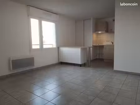 t2 43m2 - 1 chambre et garage box - 59900 - loué