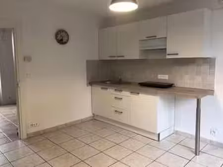 location appartement 2 pièces à dinard centre ville (35800) : à louer 2 pièces / 33m² dina