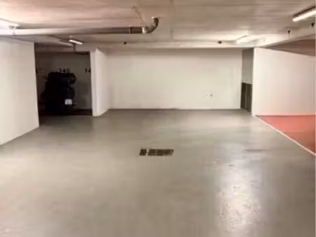parking moto location aubervilliers proche pantin et paris résidence sécurisée
