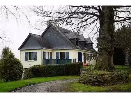 plouguenast  maison indépendante t6