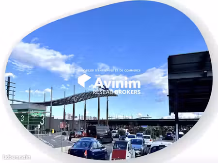 local 168 m² avignon