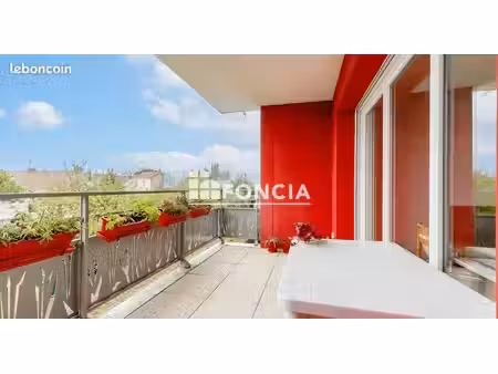 les sables d'olonne - centre et gare - appartement t2 de 46m2 avec terrasse et parking cou