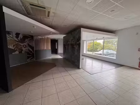 local commercial à louer