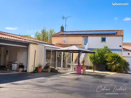 maison 8 pièces 121 m²