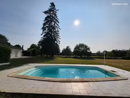 grande maison familiale au calme