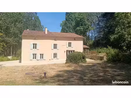 maison 7 pièces 215 m²