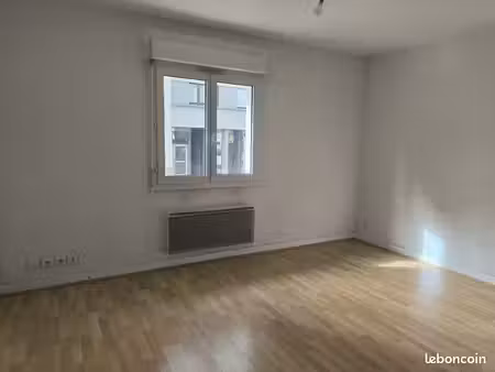 studio+place de parking- 23 41- limoges centre-ville