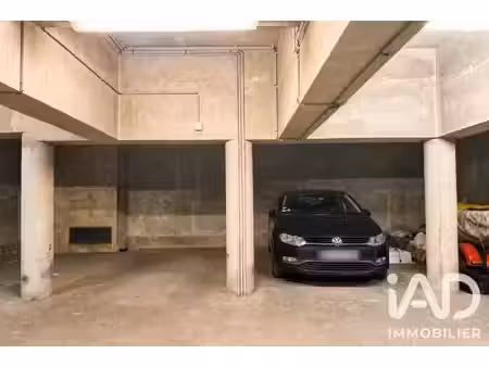 vente parking 25 m²