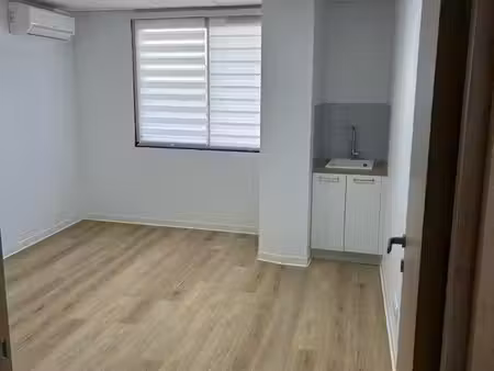 local professionnel 15 m2