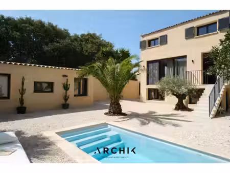maison de luxe à vendre dans le quartier pointe rouge