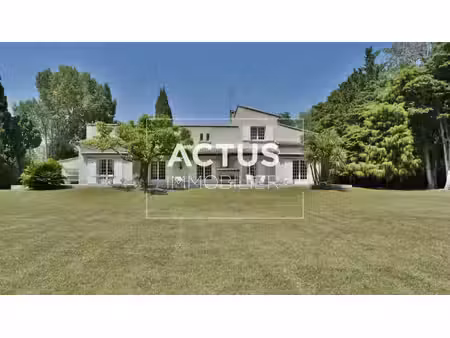 maison de luxe à vendre dans le quartier bel air-jasse des bernadesla crau-les barettes