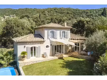 villa de luxe à vendre à cavalaire-sur-mer