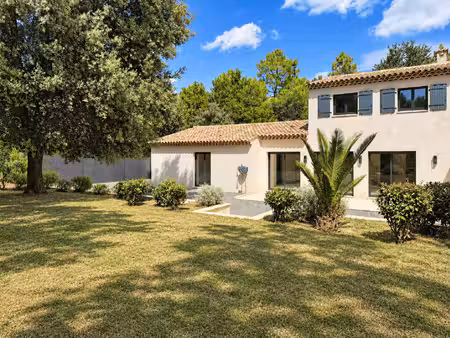 villa de luxe à vendre à montauroux