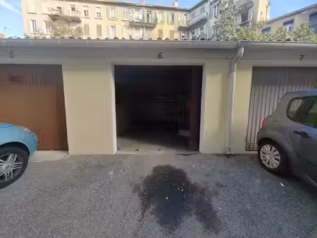 location garage 17 m² à marseille 5 (13005)