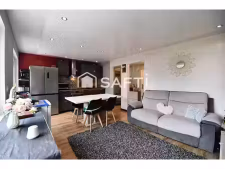 belle maison de trois pièces !