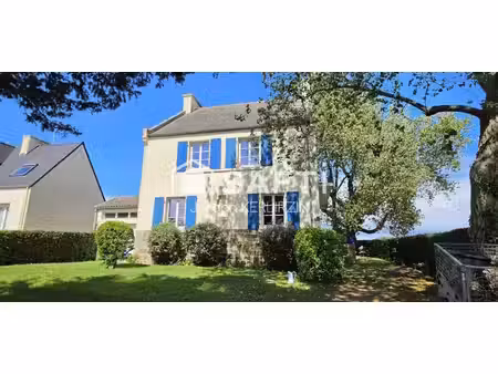 maison de bourg de 131 m² – 6 pièces – 4 chambres – terrain de 795 m²