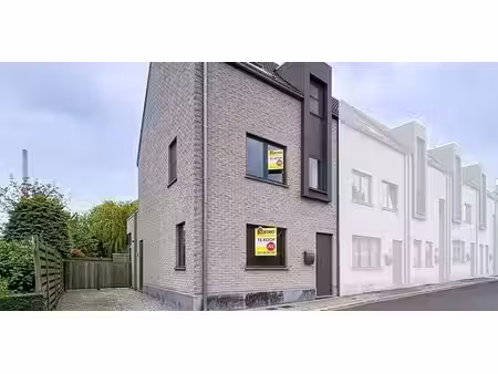 maison à louer à westrozebeke pour € 975
