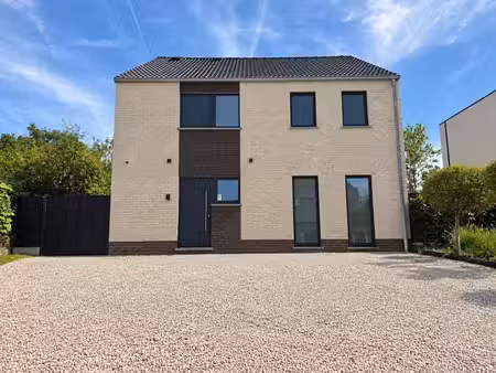 maison ben idéalement située dans une impasse au calme